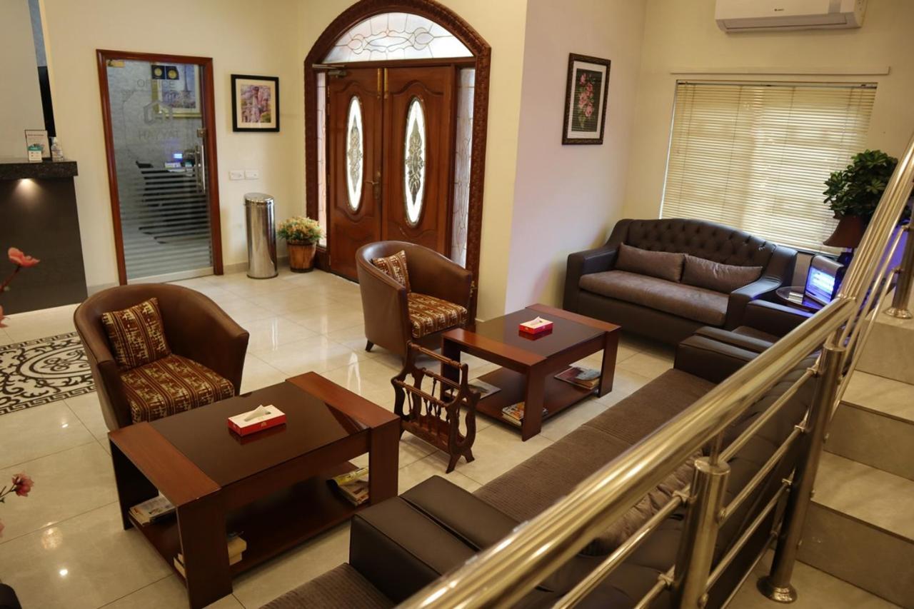 Hayyat Luxury Hotel Suites Lahore Exterior foto