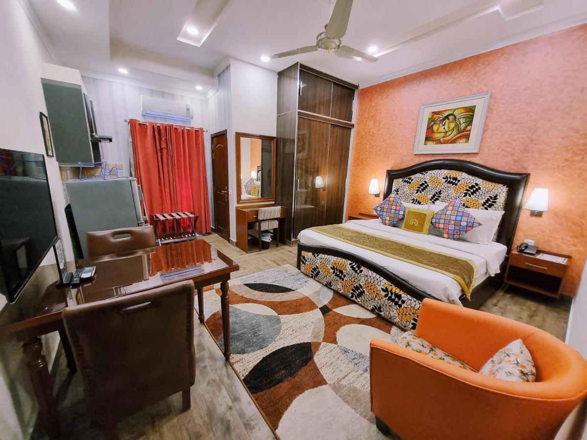 Hayyat Luxury Hotel Suites Lahore Exterior foto