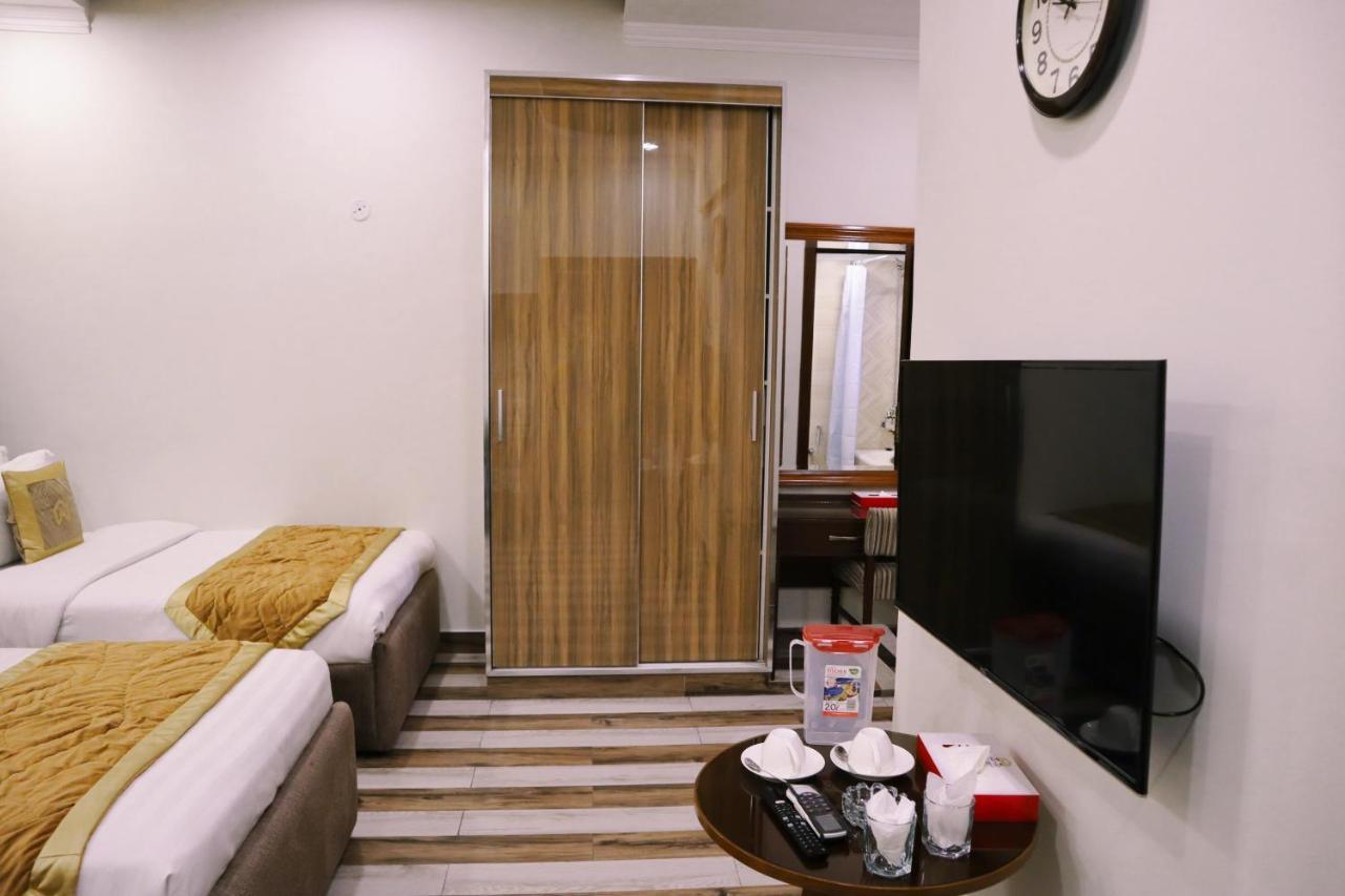 Hayyat Luxury Hotel Suites Lahore Exterior foto